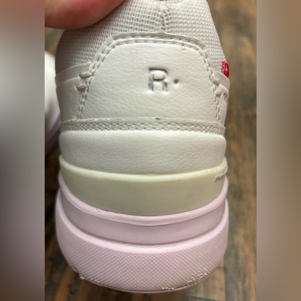 OnCloud The Roger Advantage Sneaker - Picture 7 of 11
